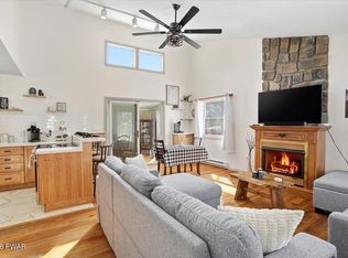 6433 Marvin Gdns, Tobyhanna, PA 18466