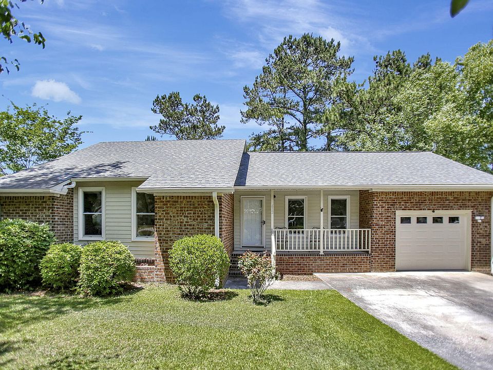 1st image of 612 Dolphin Dr