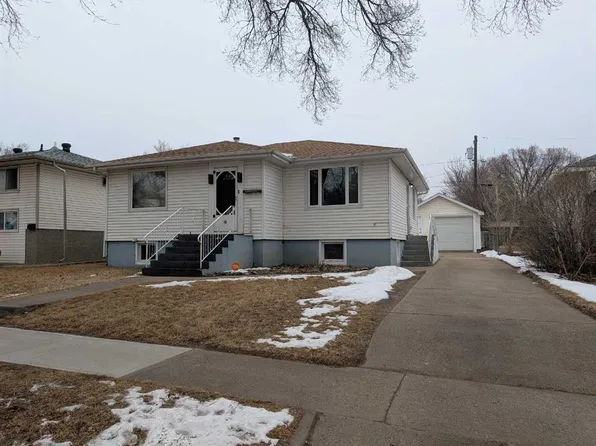 60 S 6th St SW, Medicine Hat, AB T1A 4H8