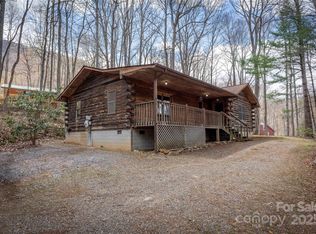 398 Locust Dr, Maggie Valley, NC 28751