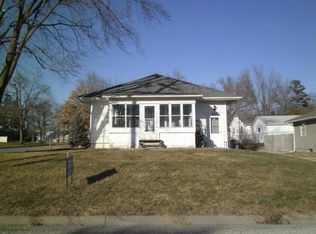 519 W 3rd St, Wilton, IA 52778