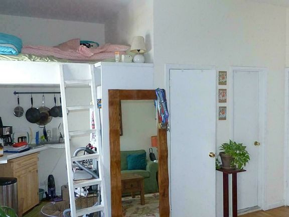 5th image of 2020 Broadway APT 6G