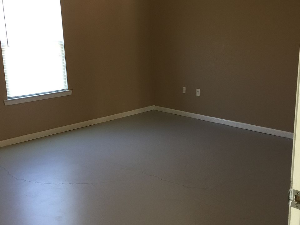 1st image of 14 Sundown Dr #16