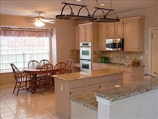 4th image of 4416 English Oak Dr