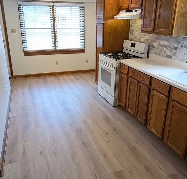3603 Abbott Rd — Photo 8