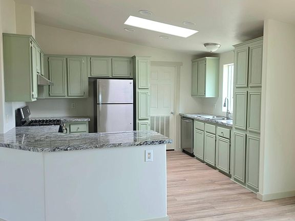 4th image of 23525 N Ropers Ln