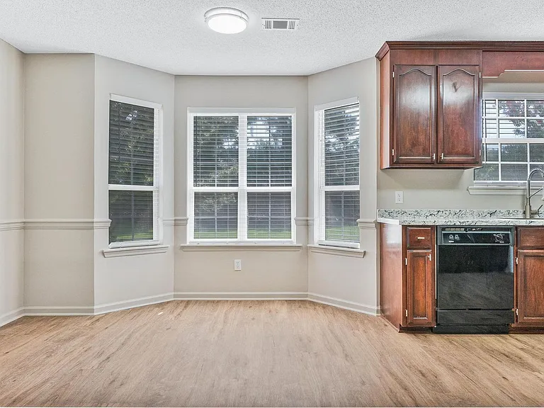 106 N Hiley Ct — Photo 14