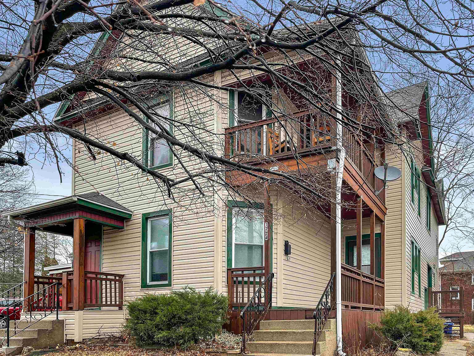 1724 Charles St, Rockford, IL 61104 Zillow