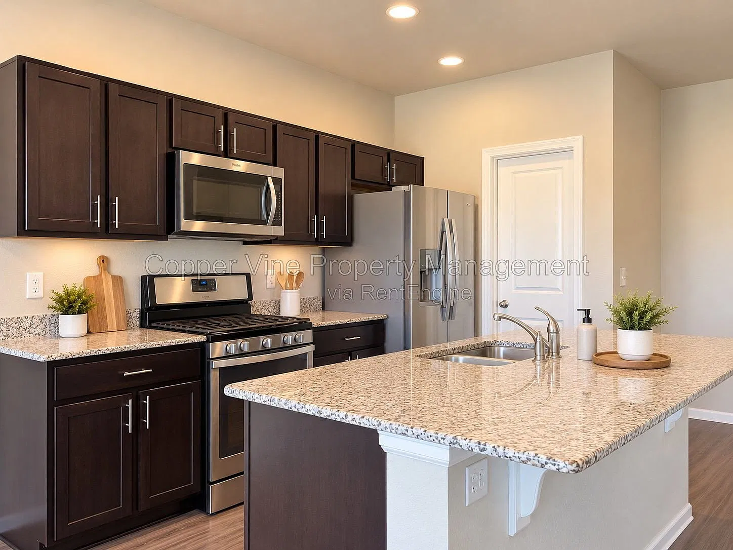 3 bed, 2.0 bath, 1627 sqft, $2,500 — Photo 4
