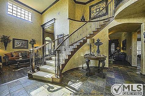 3rd image of 3394 Castlewood Blvd