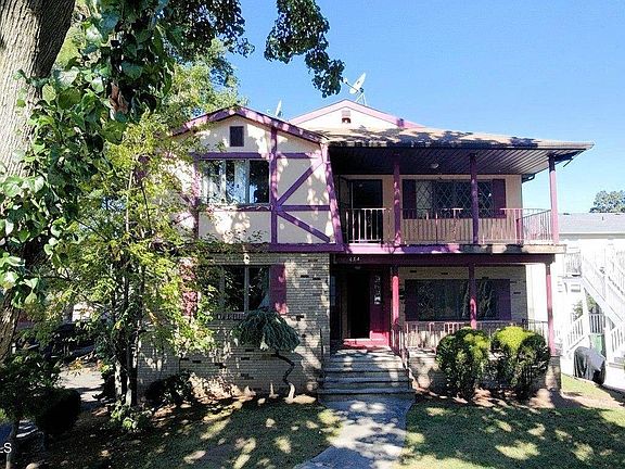 5th image of 624 Jackson Ave