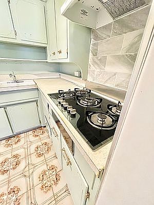 4th image of 970 E 99th St #1