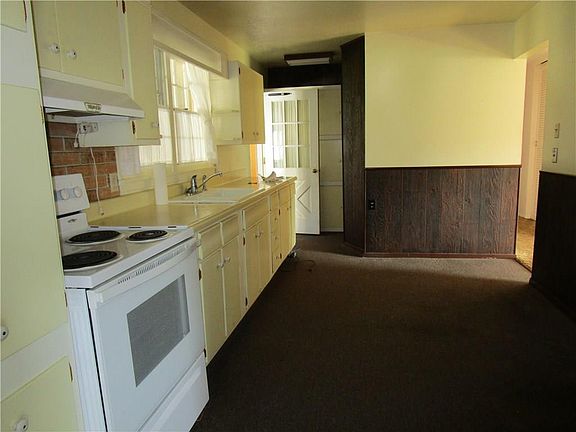 3rd image of 27 School St