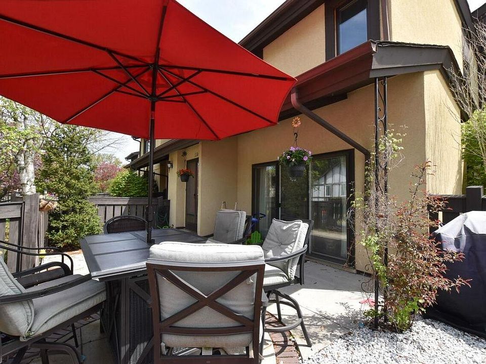 1st image of 5264 Somerset Ln S #105