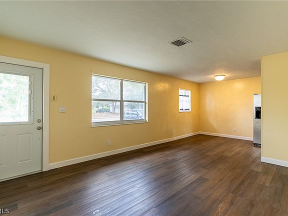 5th image of 4811 Zana Dr