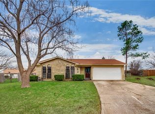 3404 Chatham Ct, Forest Hill, TX 76140