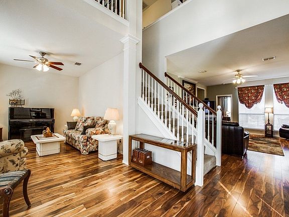4th image of 1605 Creekridge Dr