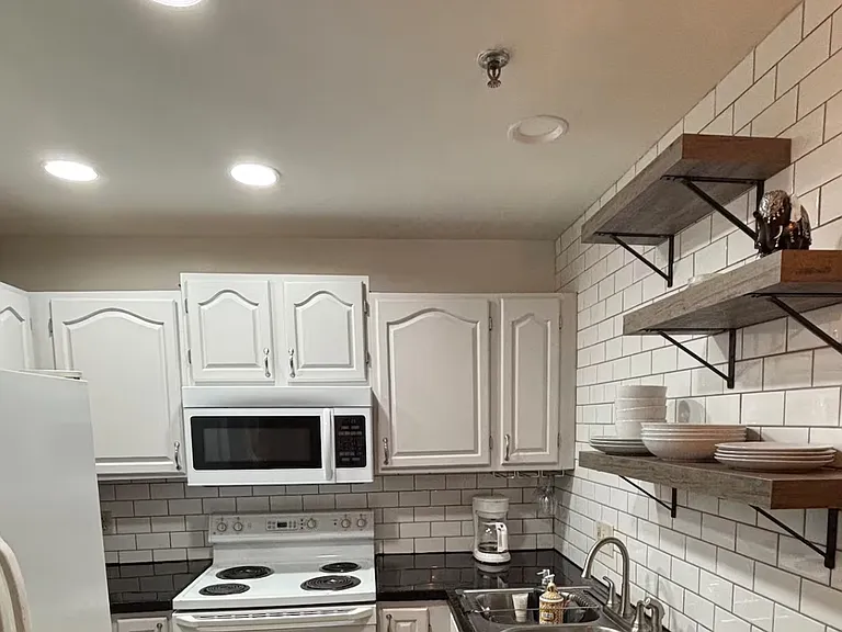 211 Heritage Blvd #301 — Photo 4