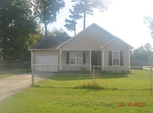 307 Jenkins Ave, Maysville, NC 28555