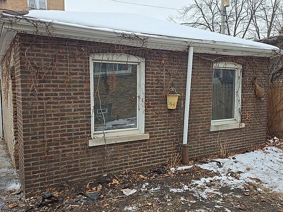 4th image of 8216 S Rhodes Ave