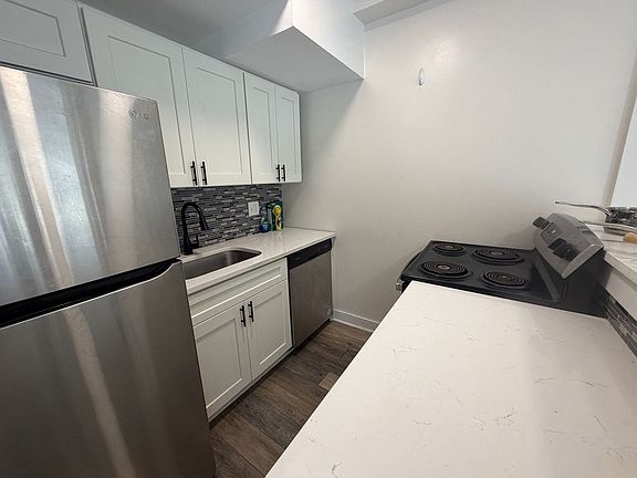 3rd image of 211 Onset Ave #2