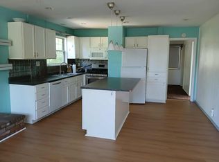 22879 Waters Dr, Crestline, CA 92325