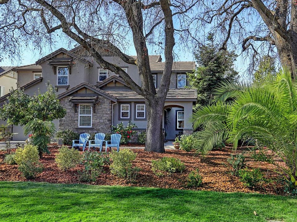 1st image of 320 Westlake Dr