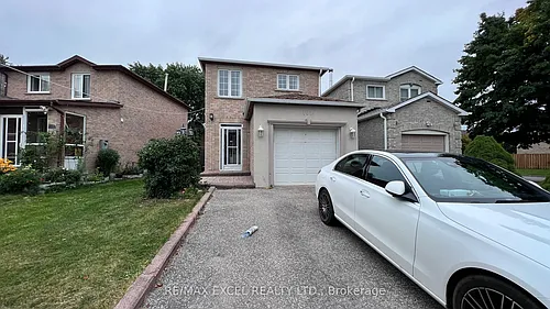 102 Galbraith Cres #UPPER Photo 1