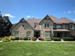 12520 Sherwood St, Leawood, KS 66209