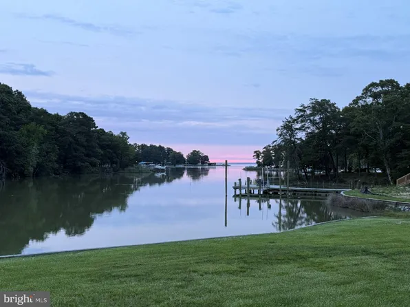 415 Clarke Ln, Heathsville, VA 22473