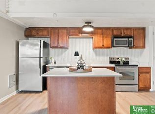 105 N 31st Ave APT 302, Omaha, NE 68131