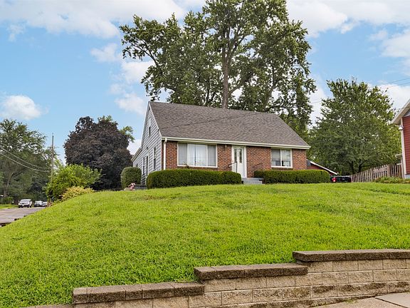 2nd image of 6409 Roseland Dr