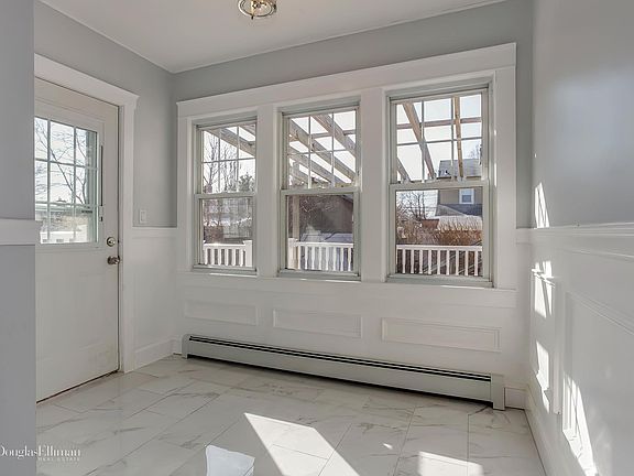 5th image of 34 Charles St