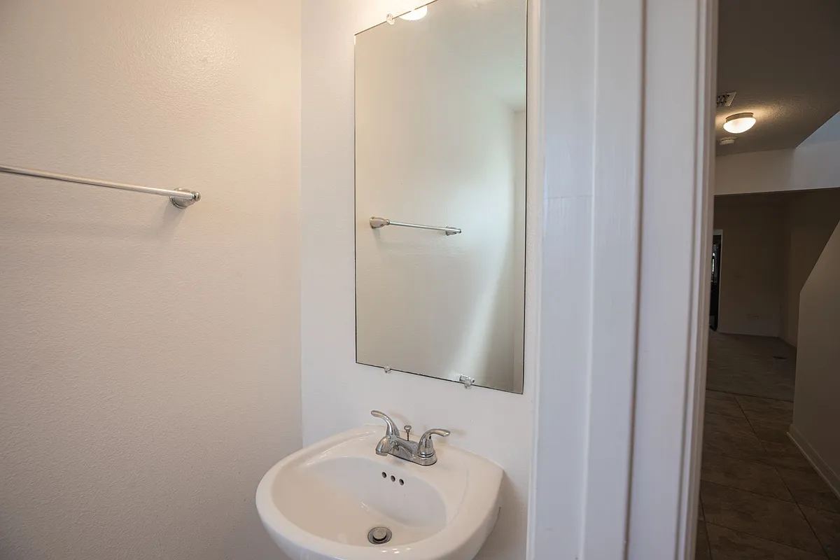 Building Photo - 11657 Hickory Oak Dr