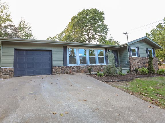 5th image of 2 Billingsley Dr
