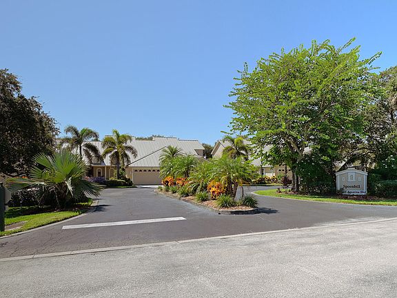 3rd image of 111 Aquarina Blvd