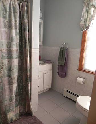 1st Floor bath
