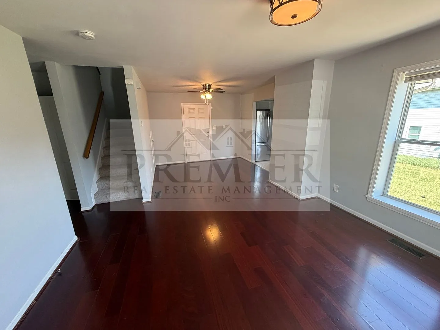 1610 E 37th street KCMO - 4 bed / 1.5 Single family home/ 2 story - Rent 1695 / Deposit 1695 — Photo 4