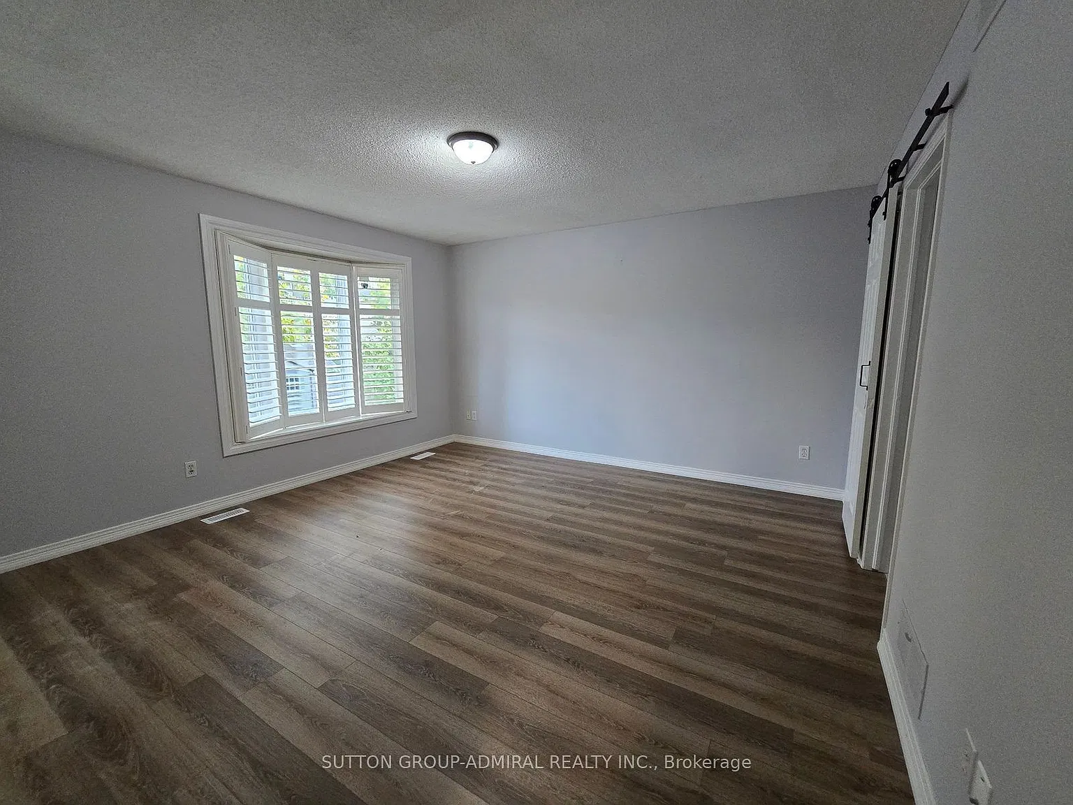 3 bed, $2,850 — Photo 4