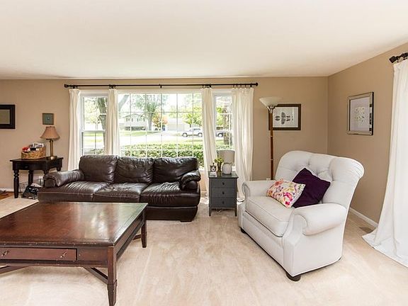 5th image of 28466 Spruce Dr