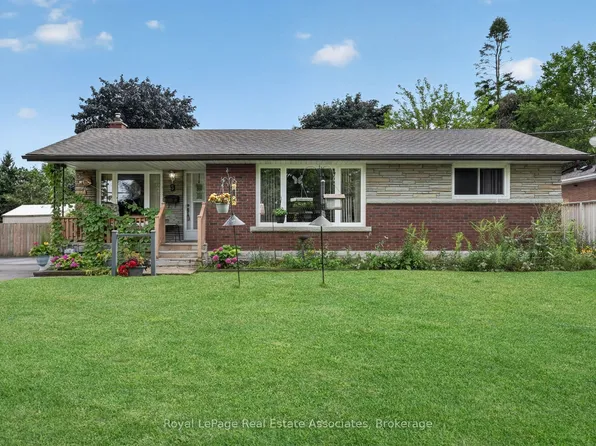 3 Northwood Dr, Saint Catharines, ON L2M 4J4
