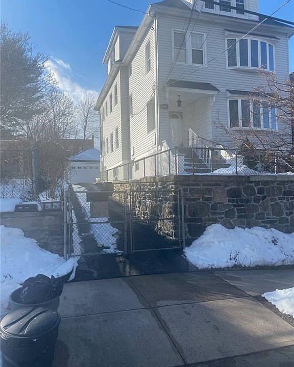 1st image of 4027 Harper Ave