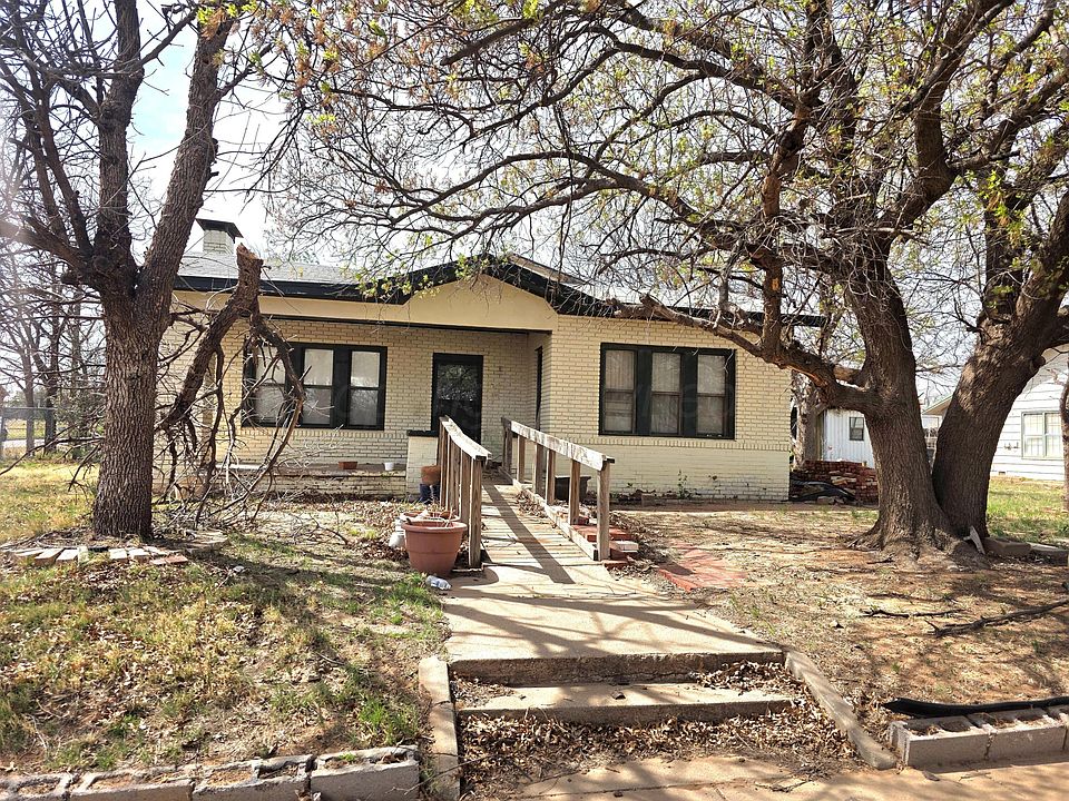 1st image of 812 15th St