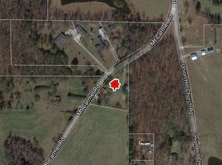 94 Mount Carmel Rd, Falkville, AL 35622