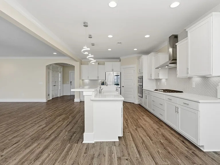 7129 Spoleto Dr — Photo 11