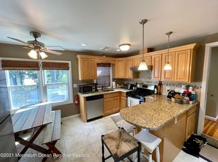 425 Sylvania Ave, Avon By The Sea, NJ 07717