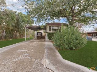 1506 Honeysuckle Ln, New Braunfels, TX 78130
