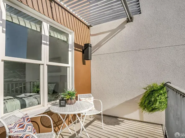 5900 3rd St Unit 2418, San Francisco, CA 94124