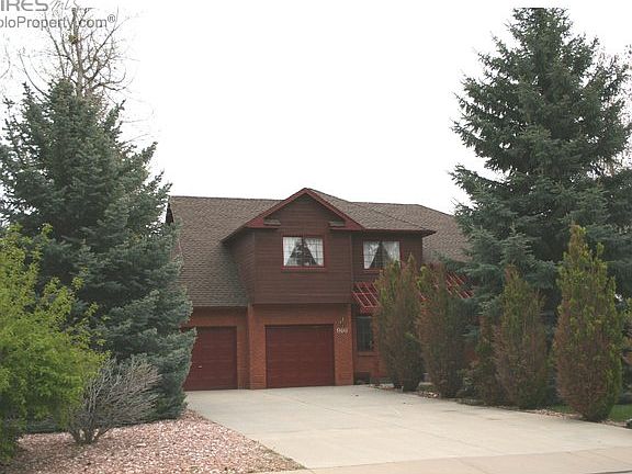 2nd image of 916 W Plum Cir