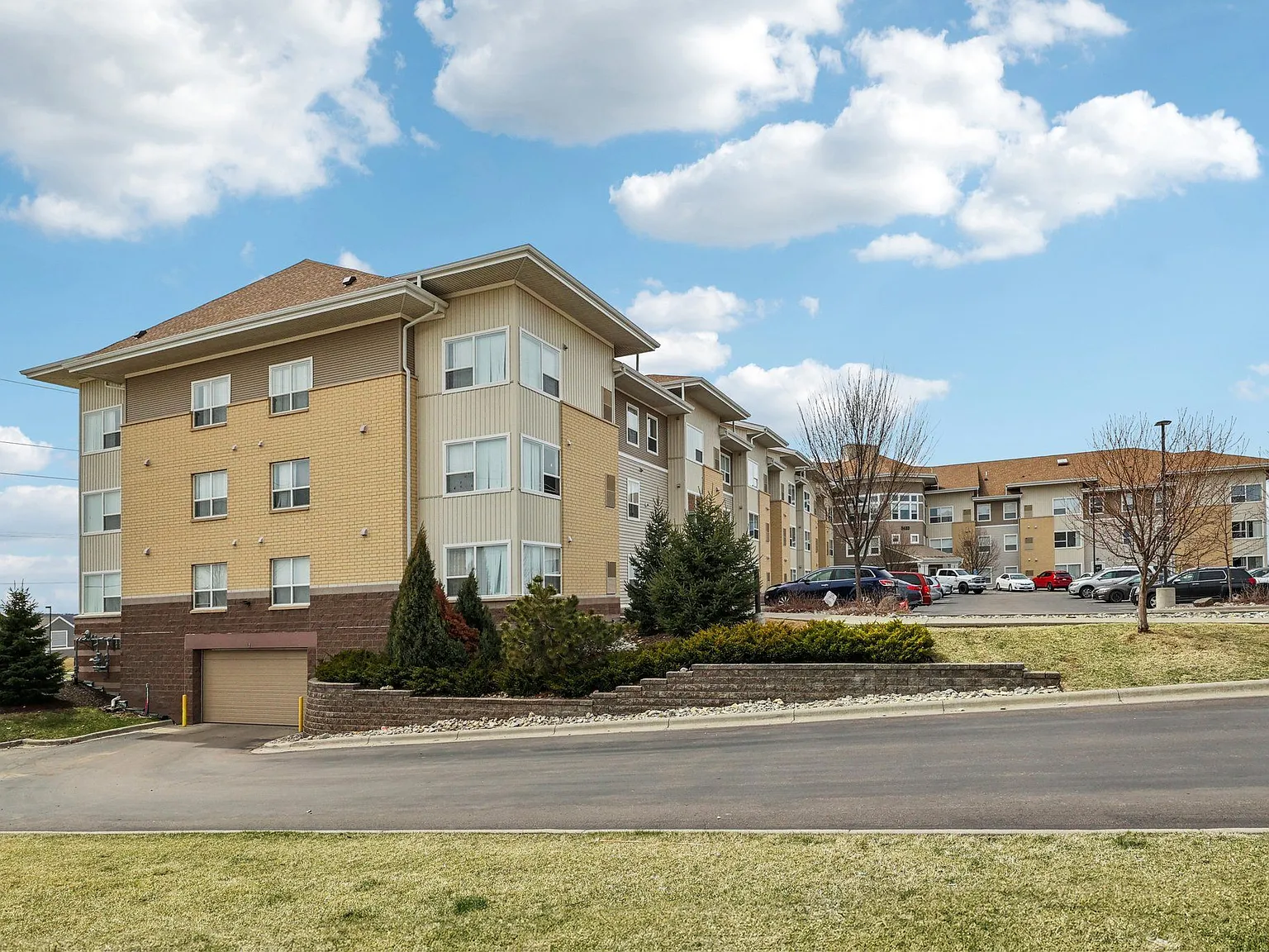 Valleyhigh Flats — Photo 2